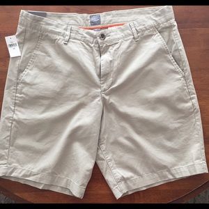 Gap Khaki Shorts. NWT. 36 inch waist